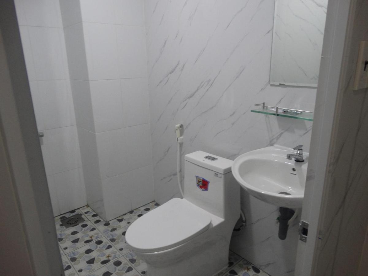 Tan ThàNh Hotel Thành Pho Ho Chí Minh Esterno foto