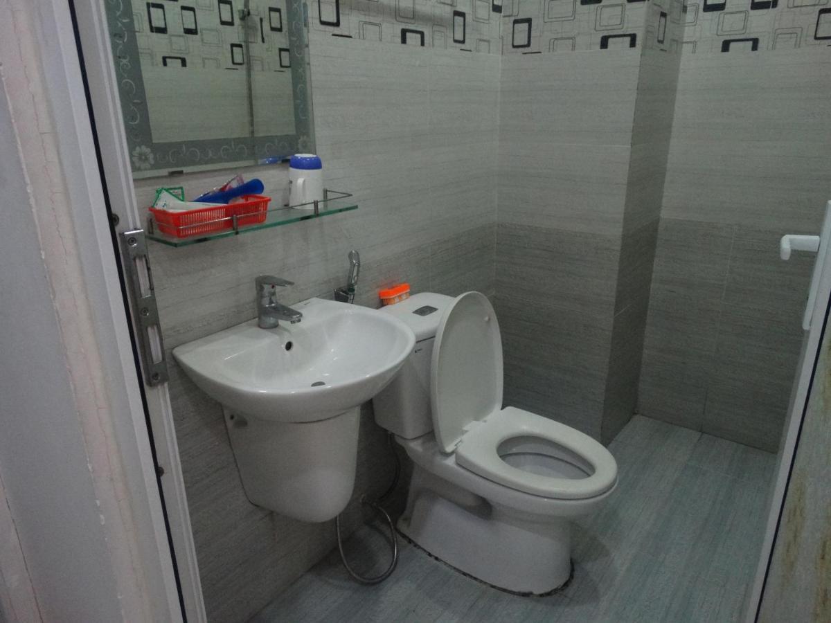 Tan ThàNh Hotel Thành Pho Ho Chí Minh Esterno foto