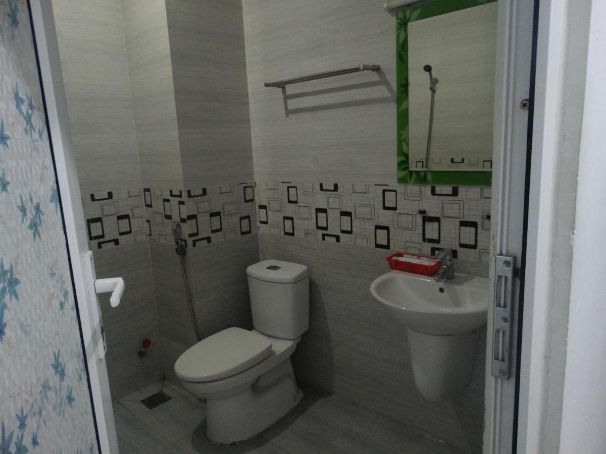 Tan ThàNh Hotel Thành Pho Ho Chí Minh Esterno foto